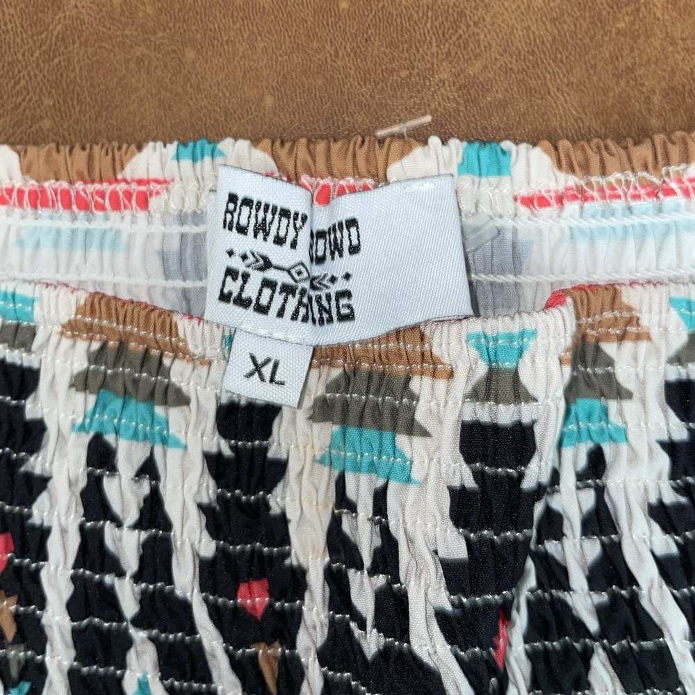 NWOT Rowdy Crowd Clothing Smocked Bodice Puff Sleeve Aztec/Southwest Top Size XL - Picture 5 of 8